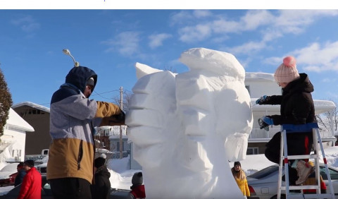 Création de sculptures sur neige