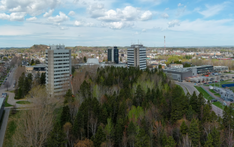 Vue aérienne du Cégep de Jonquière.