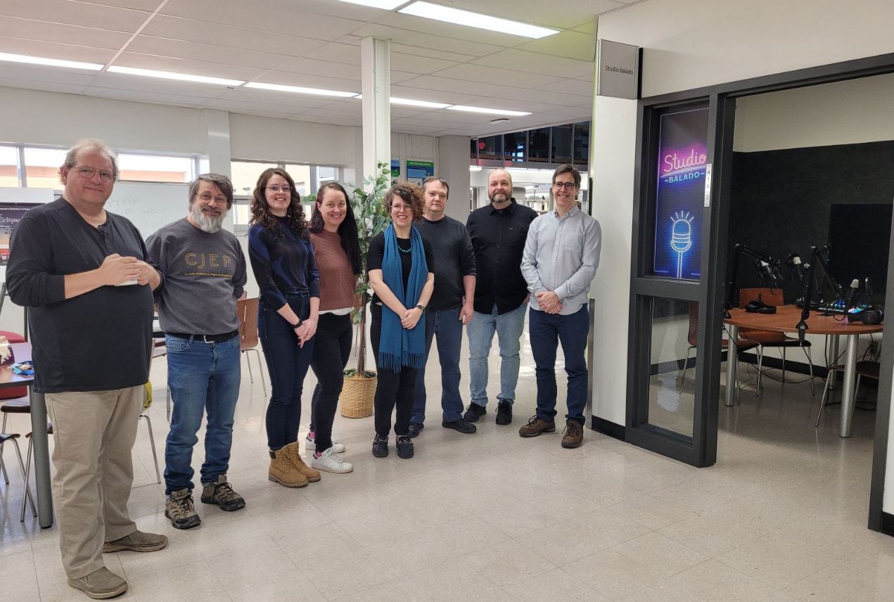 Dévoilement du nouveau studio de balados à la bibliothèque du Cégep de Jonquière.